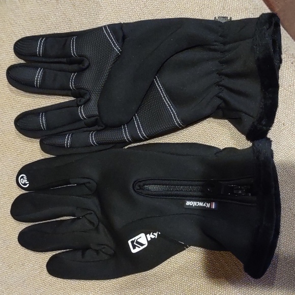Sport touch screen fingertips gloves, black, large, new - Picture 7 of 8